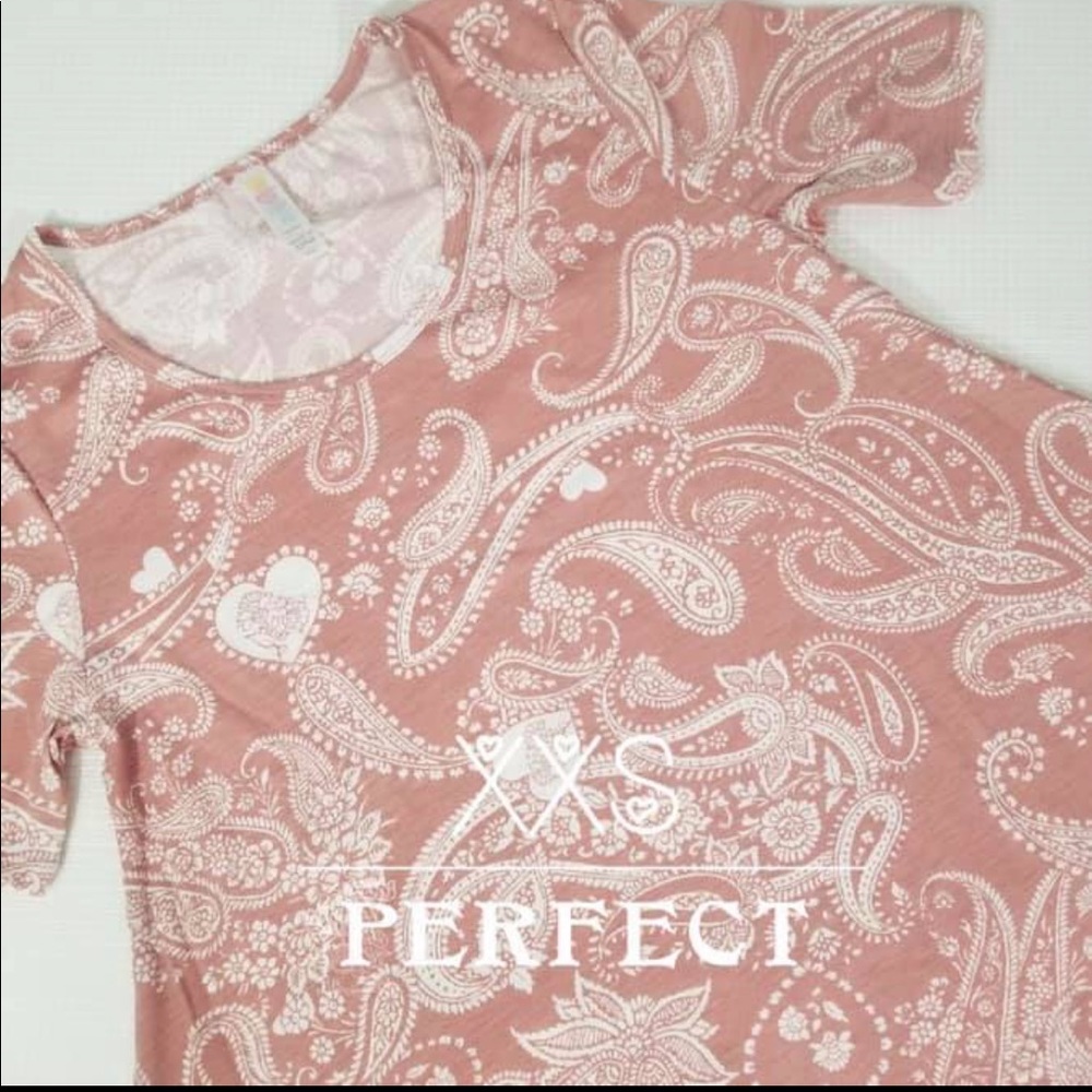 NEW WITH TAGS LuLaRoe Perfect T